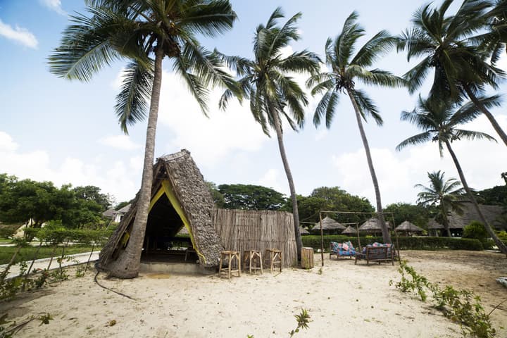 Antonio Beach Hotel and Spa