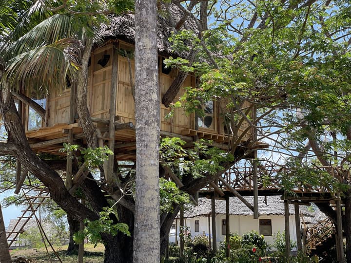 Antonio Beach Hotel and Spa