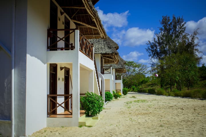 Antonio Beach Hotel and Spa