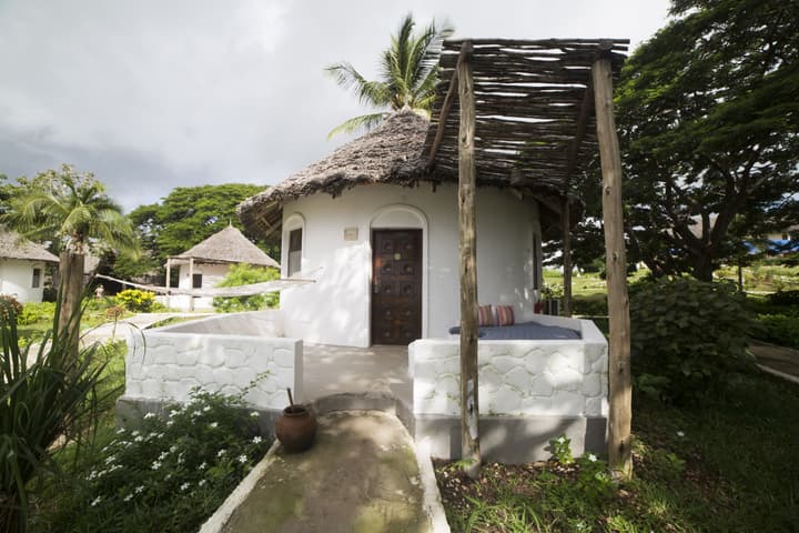 Antonio Beach Hotel and Spa