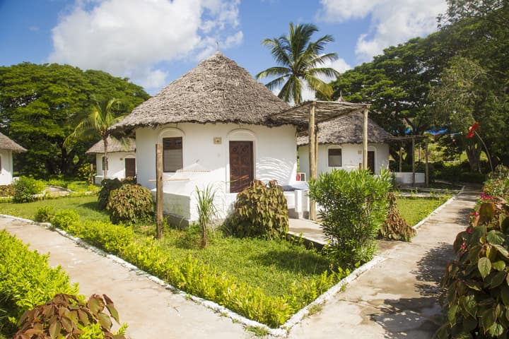 Antonio Beach Hotel and Spa