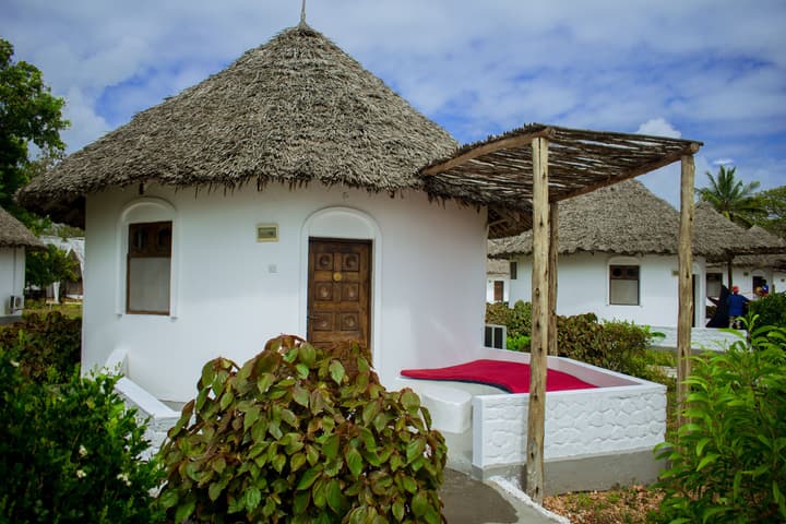 Antonio Beach Hotel and Spa