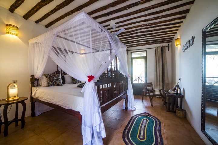 Antonio Beach Hotel and Spa