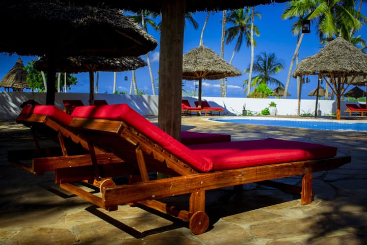 Antonio Beach Hotel and Spa
