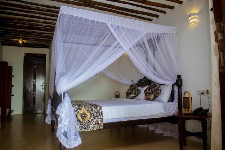 Antonio Beach Hotel and Spa