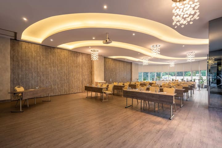 Ramada Encore by Wyndham Istanbul Bayrampasa