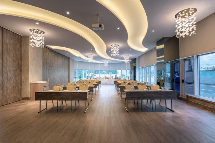 Ramada Encore by Wyndham Istanbul Bayrampasa