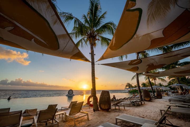 Papagayo Beach Hotel