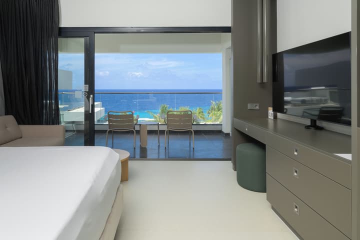 Papagayo Beach Hotel