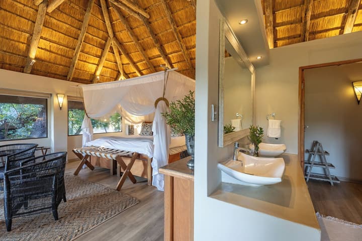 Karongwe - River Safari Lodge