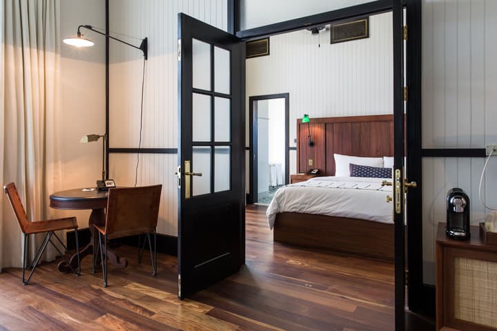 American Trade Hotel