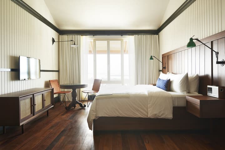 American Trade Hotel