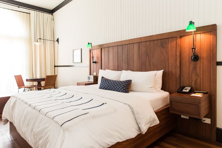 American Trade Hotel