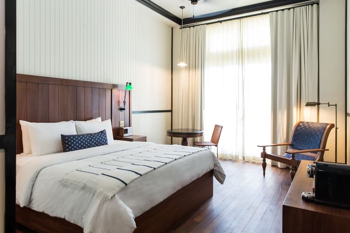 American Trade Hotel