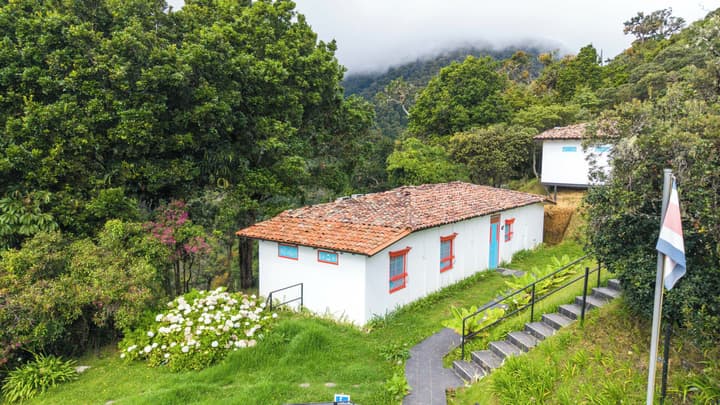 Dantica Cloud Forest Lodge