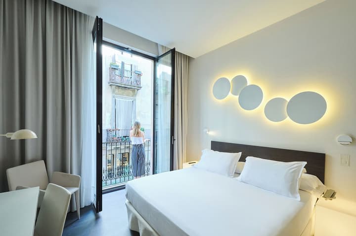 H10 Port Vell