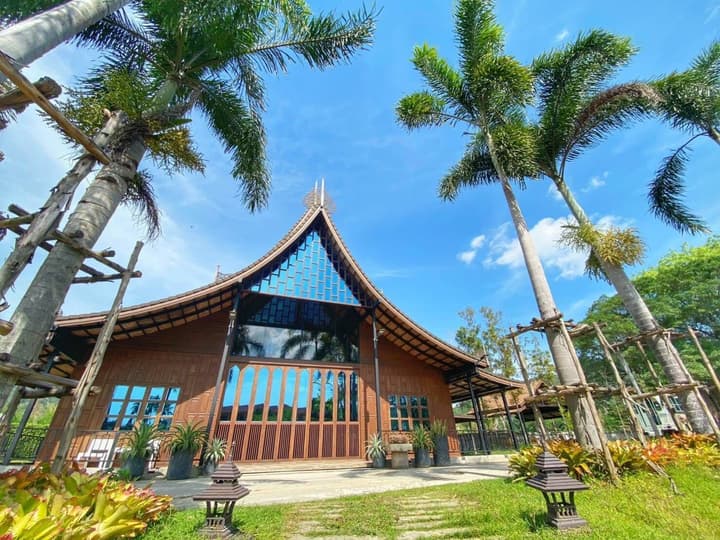 Naina Resort & Spa