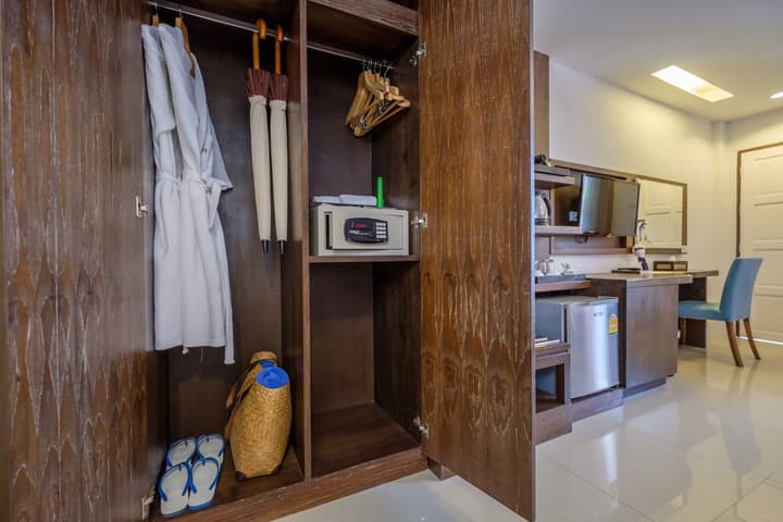 Naina Resort & Spa