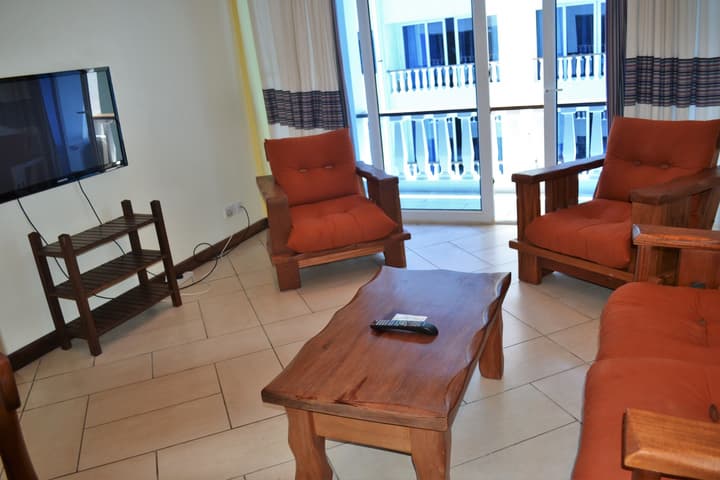 Cowrie Shell Beach Apartments