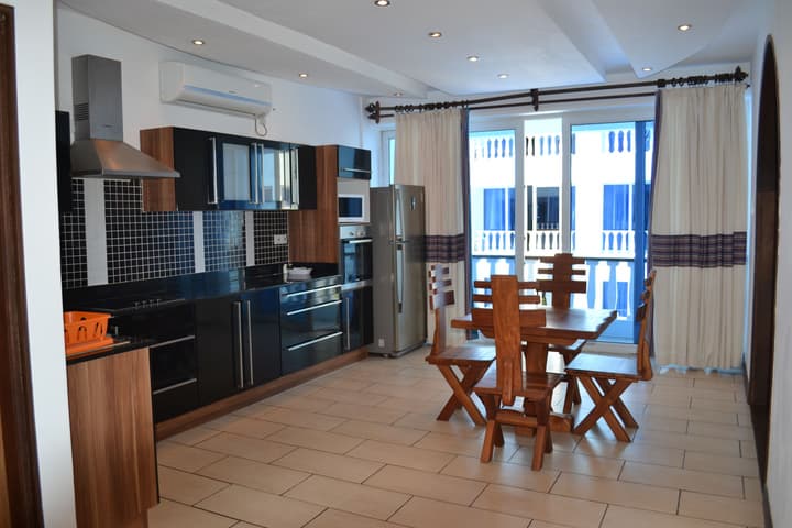 Cowrie Shell Beach Apartments