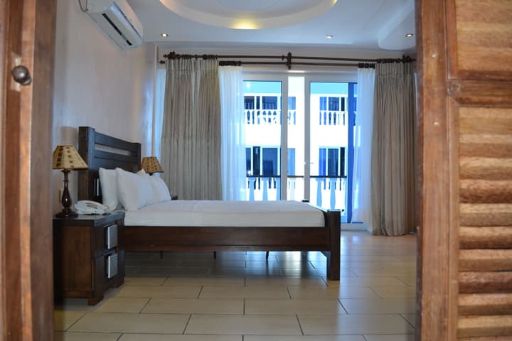 Cowrie Shell Beach Apartments