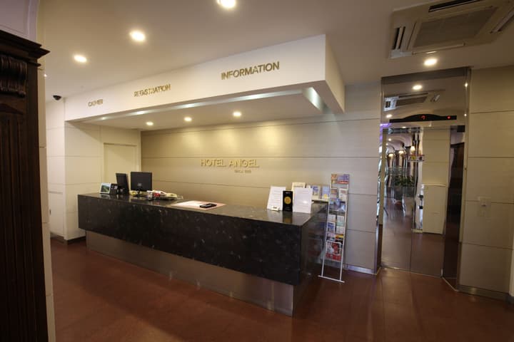 Angel Hotel