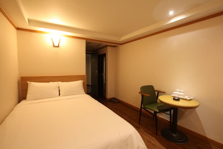 Angel Hotel