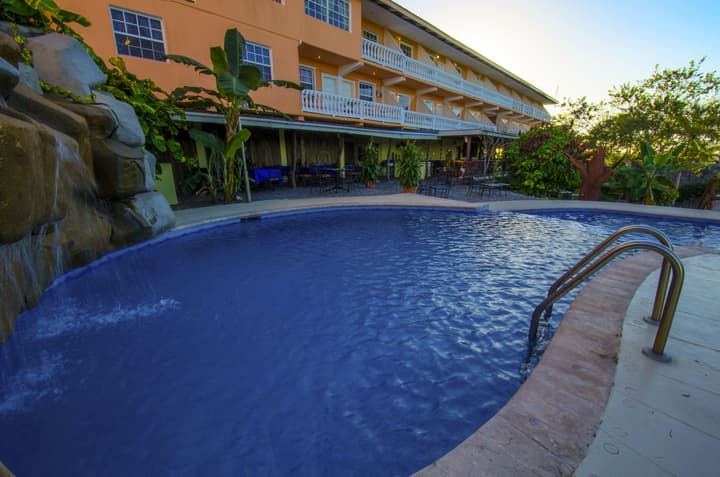 Cahal Pech Village Resort