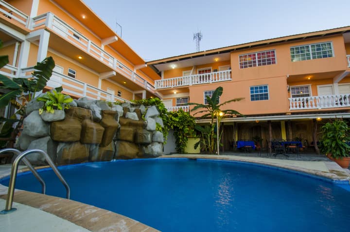 Cahal Pech Village Resort