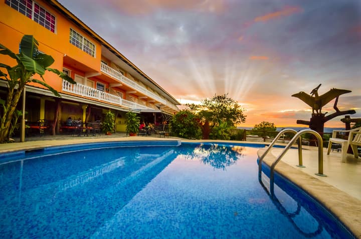 Cahal Pech Village Resort