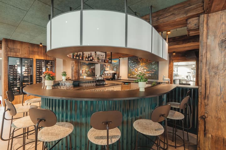 Matterhorn Inn - Wellness & Dining - at Zermatt Shuttle Station
