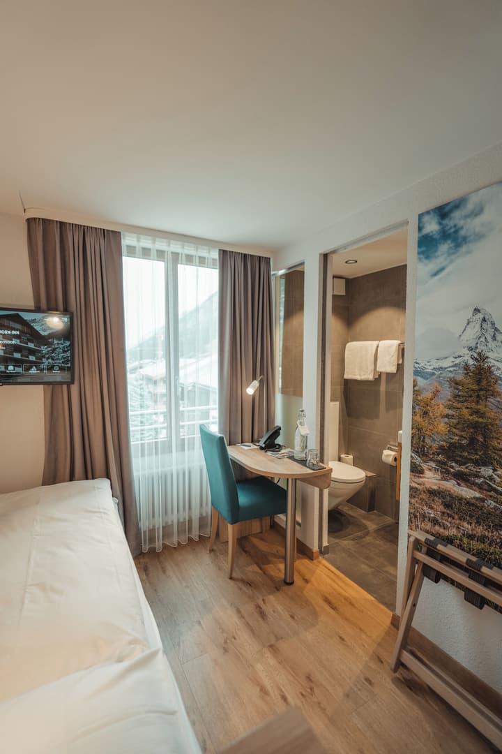 Matterhorn Inn - Wellness & Dining - at Zermatt Shuttle Station