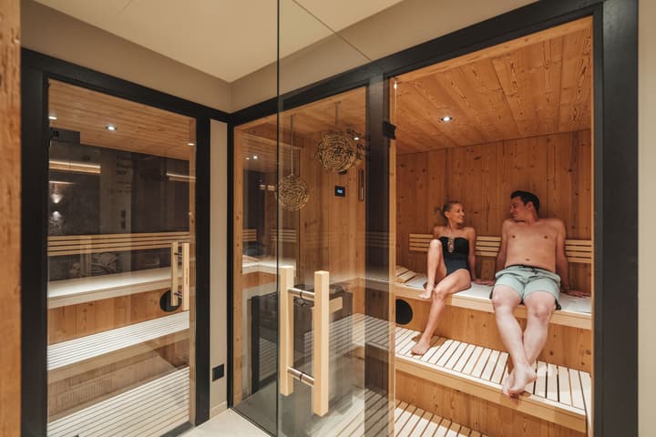 Matterhorn Inn - Wellness & Dining - at Zermatt Shuttle Station