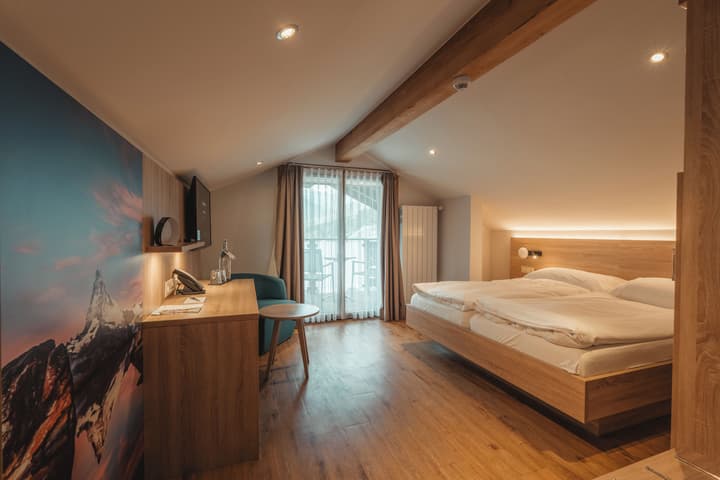 Matterhorn Inn - Wellness & Dining - at Zermatt Shuttle Station