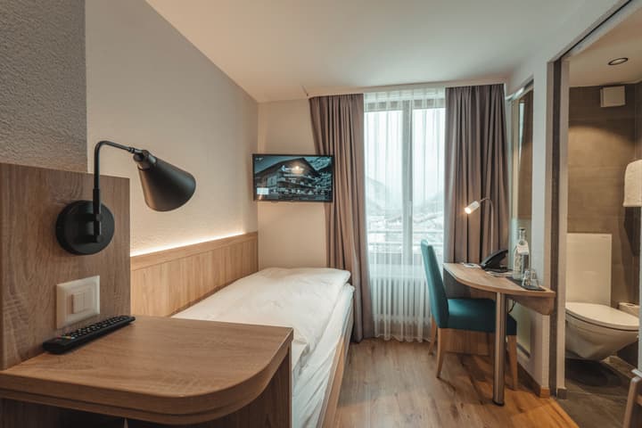 Matterhorn Inn - Wellness & Dining - at Zermatt Shuttle Station