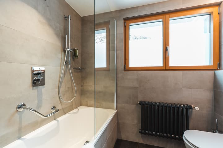 Matterhorn Inn - Wellness & Dining - at Zermatt Shuttle Station
