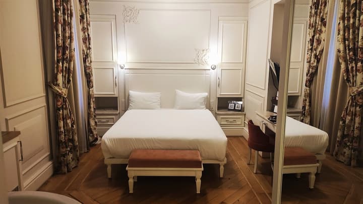 Corinne Art & Boutique Hotel