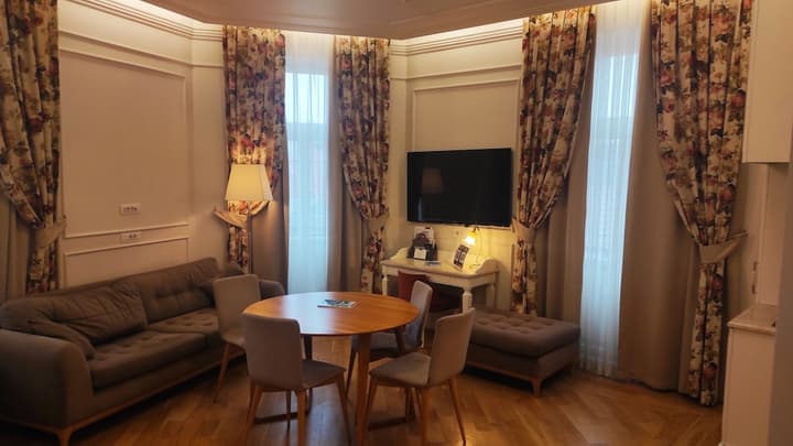Corinne Art & Boutique Hotel