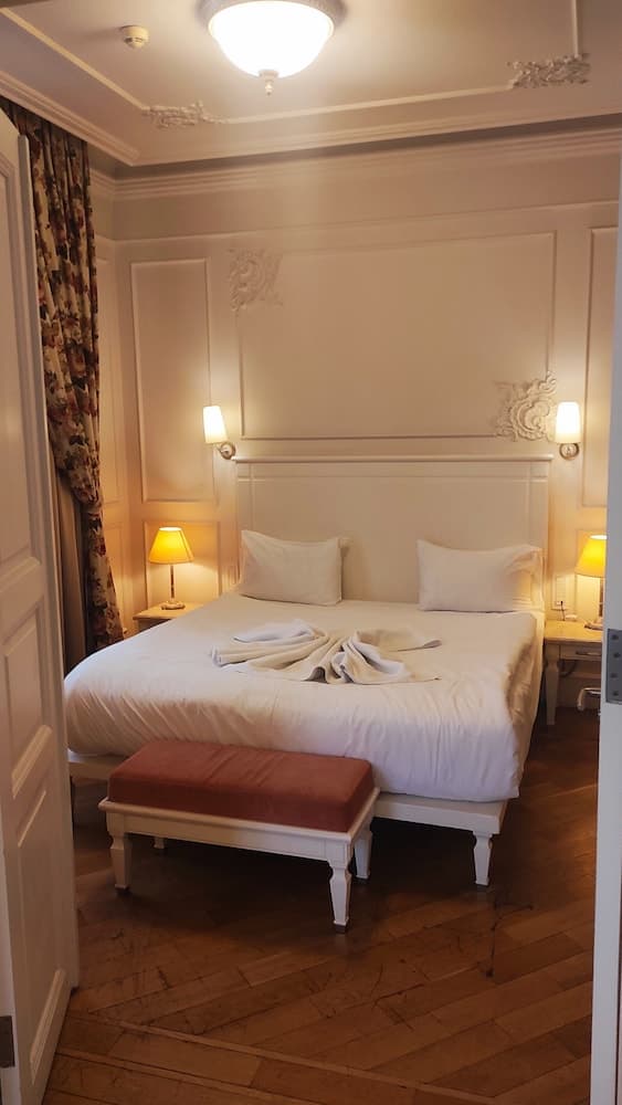 Corinne Art & Boutique Hotel