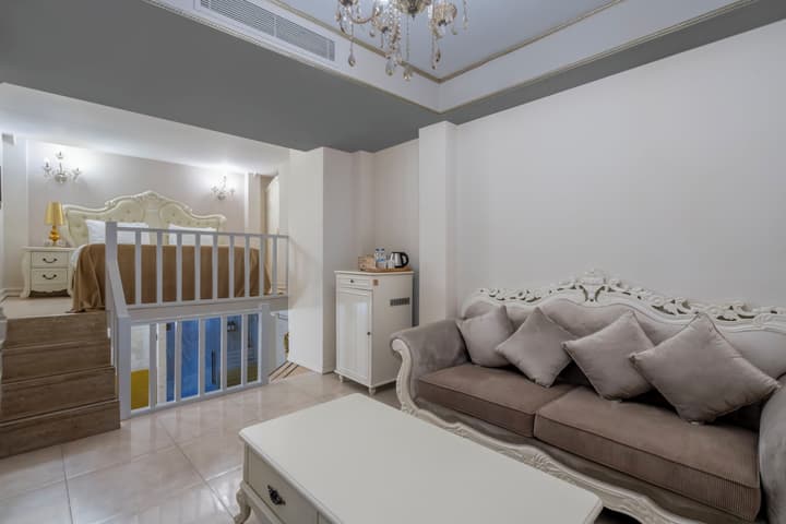 Elegance East Hotel - Boutique Class