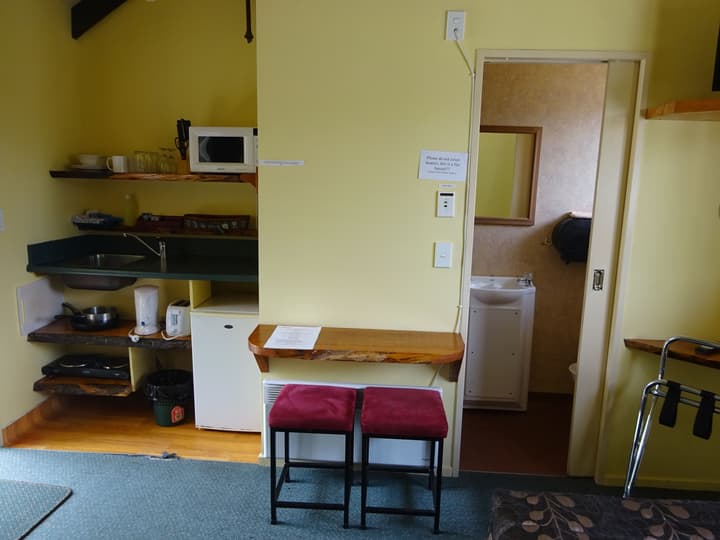 Glow Worm Accommodation - Hostel