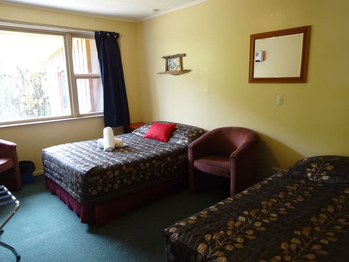 Glow Worm Accommodation - Hostel