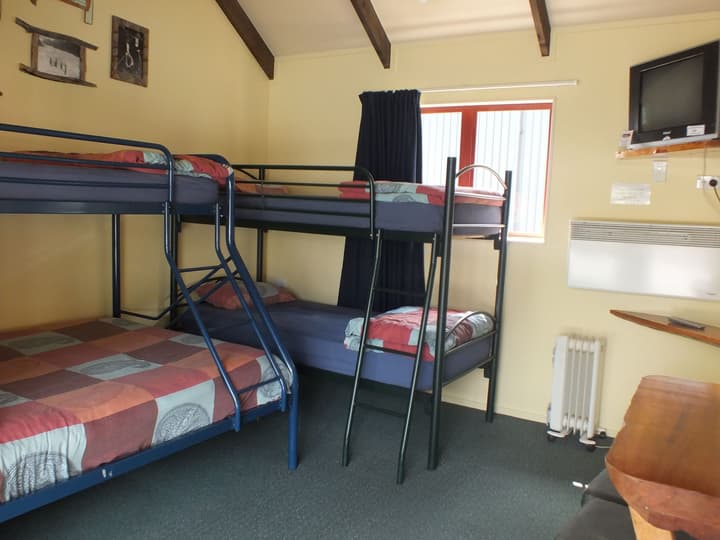 Glow Worm Accommodation - Hostel