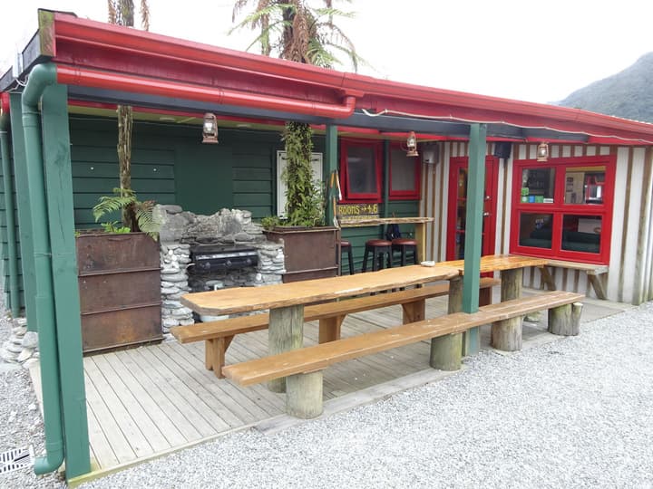 Glow Worm Accommodation - Hostel