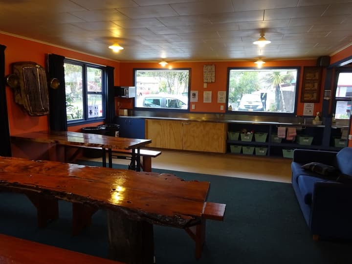 Glow Worm Accommodation - Hostel