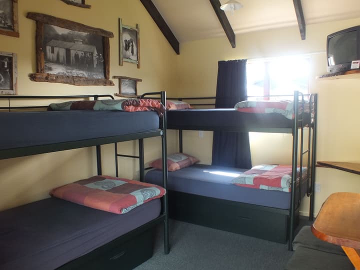 Glow Worm Accommodation - Hostel