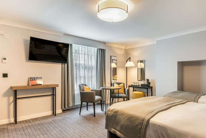 The Princes Square Hotel