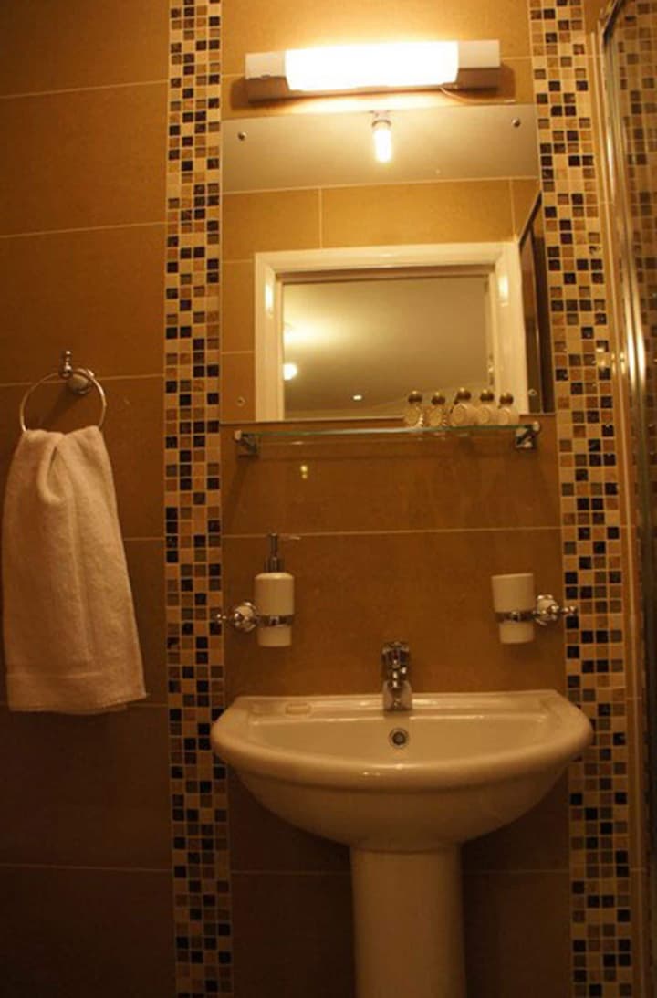 Sapphire Hotel