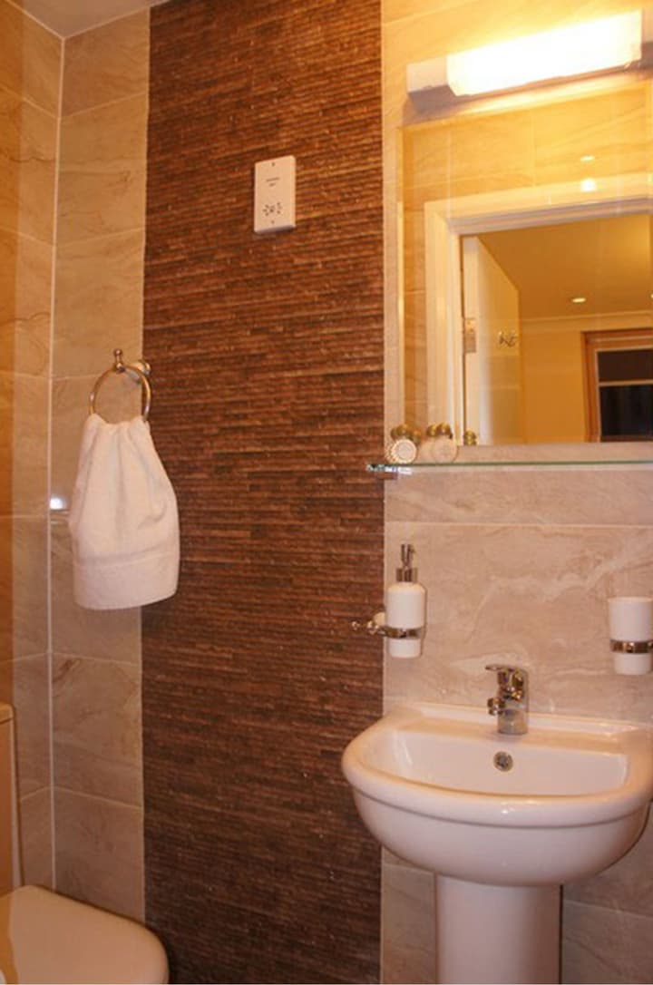 Sapphire Hotel