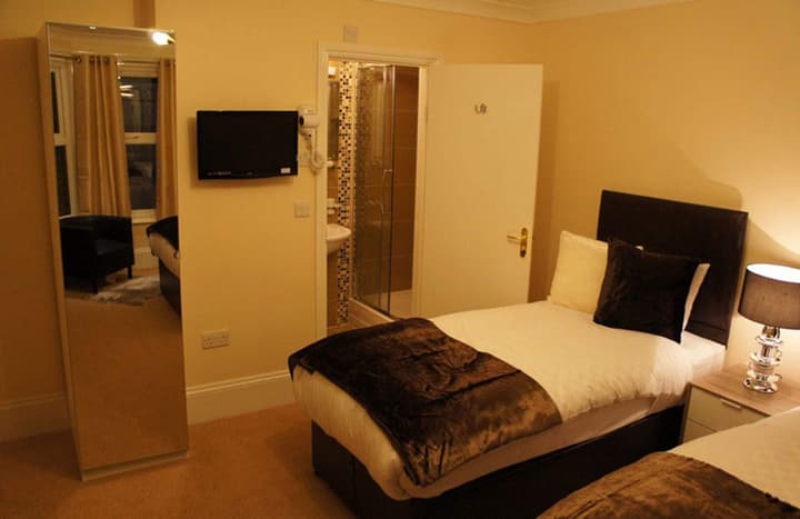 Sapphire Hotel